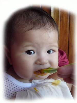 baby-eating-solids